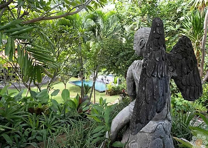 Sananda Aryani 假日公园 5*